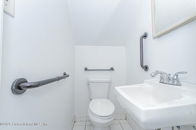 **NOT ON ARTHUR KILL ROAD** Tucked on a quiet cul-de-sac just - photo 16
