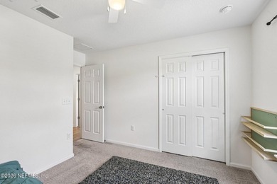 Bright and inviting 3-bedroom, 2-bath home on a spacious corner - photo 24
