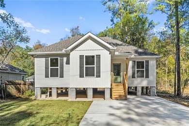 Lake Pontchartrain Home For Sale in Mandeville Louisiana