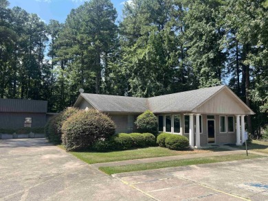 New Listing Monticello!!  Looking for the perfect space with