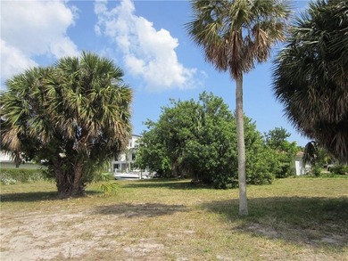 PRIME LOCATION IN LAUDERDALE-BY-THE-SEA! LARGE ALMOST 14,000 - photo 4