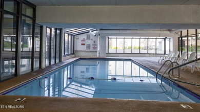 Motivated seller, bring an offer! This contemporary 1-bedroom