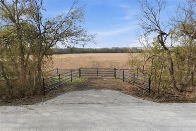 Lake Acreage For Sale in Abbott, Texas