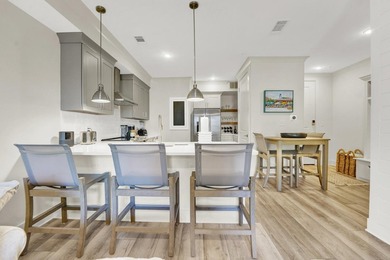 Welcome to your perfect coastal getaway! This beautifully - photo 11