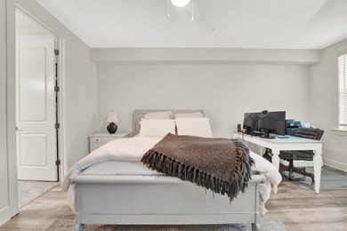 Welcome to your perfect coastal getaway! This beautifully - photo 20