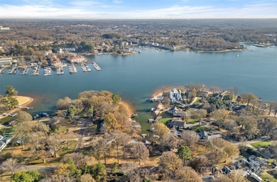 Lake Norman Lot For Sale in Cornelius North Carolina