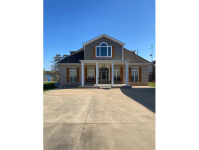 Beautiful Lake Home on Flat Lot at Thomas Mill Creek - Lake Home For Sale in Abbeville, Alabama