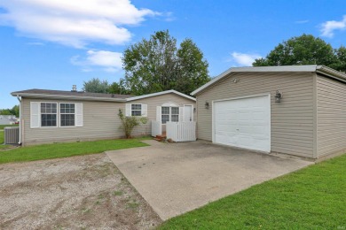 Lake Home For Sale in Cromwell, Indiana