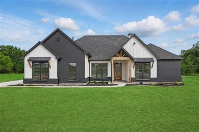 Mill Creek Lake Home For Sale in Canton Texas