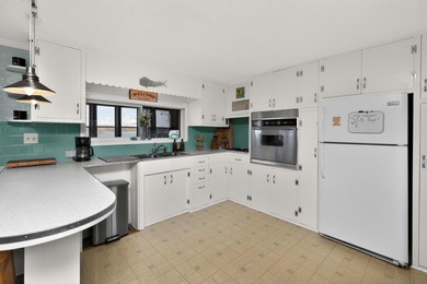 This 2-BD 2-BA 1,200-sq-ft home on a .28-acre lot w/ 90 ft of - photo 13