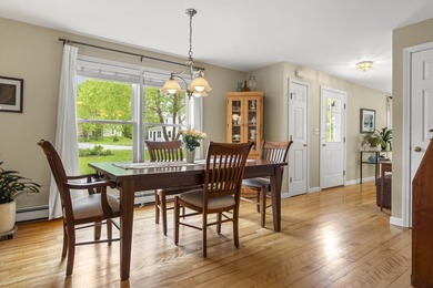 Welcome to this well-maintained, bright, and inviting home - photo 13