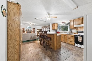 Discover the perfect blend of lake living, recreation, and - photo 20