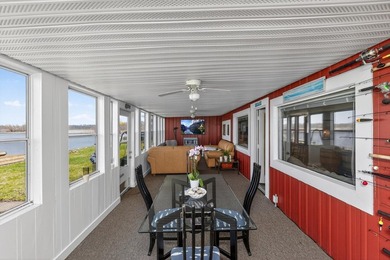 This 2-BD 2-BA 1,200-sq-ft home on a .28-acre lot w/ 90 ft of - photo 21