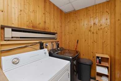 This 2-BD 2-BA 1,200-sq-ft home on a .28-acre lot w/ 90 ft of - photo 22