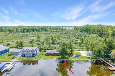 This 2-BD 2-BA 1,200-sq-ft home on a .28-acre lot w/ 90 ft of - photo 28