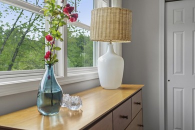 Welcome to this well-maintained, bright, and inviting home - photo 35