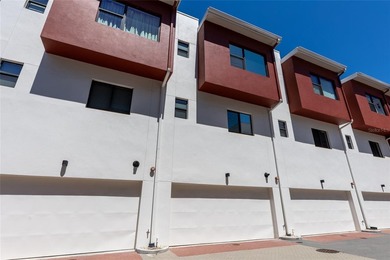 Urban Luxury Meets Modern Convenience in the heart of Downtown - photo 46