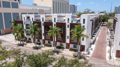 Urban Luxury Meets Modern Convenience in the heart of Downtown - photo 50