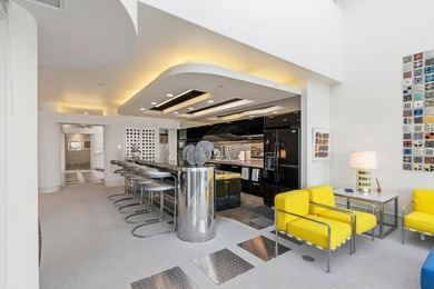 Architect-owned dual-level penthouse offers a serene retreat - photo 18