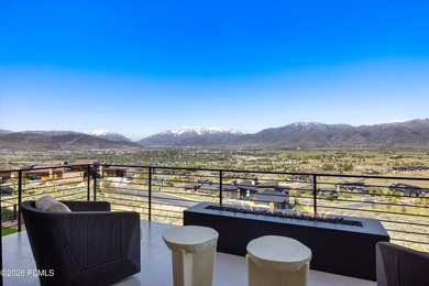 Perched at the high point of a private cul-de-sac in Red Ledges - photo 19