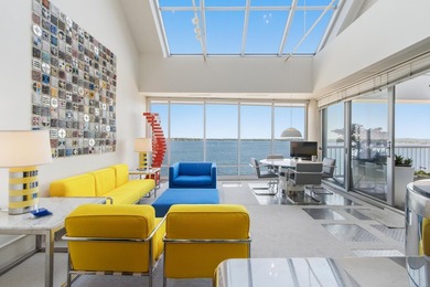 Architect-owned dual-level penthouse offers a serene retreat - photo 21