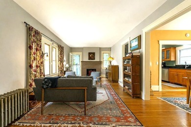 Welcome to this charming 3-bedroom single-family home, ideally - photo 22