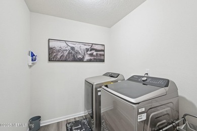 2.5% Assumable VA Loan! Beautifully maintained 5-bedroom, 2 - photo 24