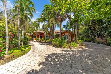 Located on a quiet street in the heart of Pinecrest, this - photo 6