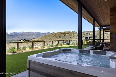 Perched at the high point of a private cul-de-sac in Red Ledges - photo 36