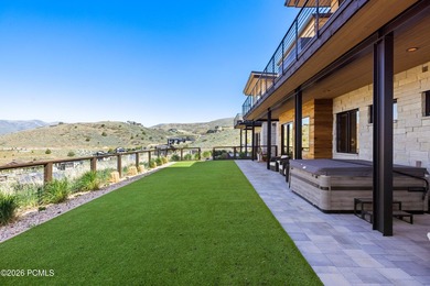 Perched at the high point of a private cul-de-sac in Red Ledges - photo 37