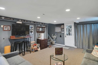 Fabulous 4 bedroom ranch in the heart of Village on the Hill - photo 40