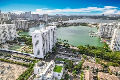 Little Maule Lake Condo For Sale in Aventura Florida