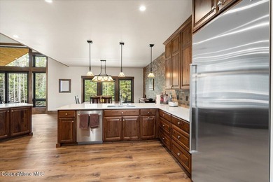 Welcome to this exquisite 2-year-old custom home, nestled in one - photo 22