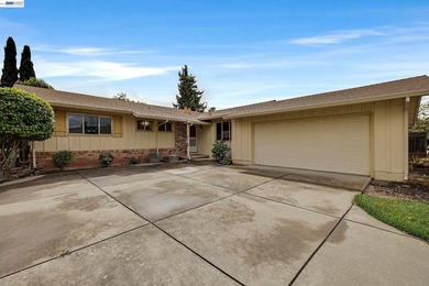 Highly desirable PARKMONT home located on a quiet cul-de-sac a - photo 2
