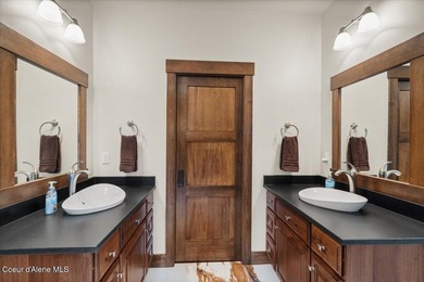 Welcome to this exquisite 2-year-old custom home, nestled in one - photo 38