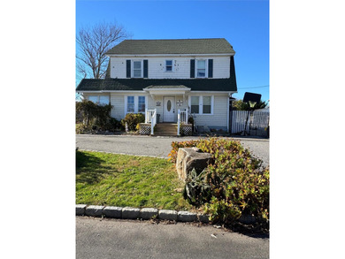 (private lake, pond, coastal) Home Sale Pending in Patchogue New York