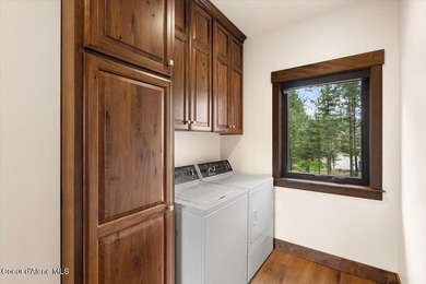 Welcome to this exquisite 2-year-old custom home, nestled in one - photo 45