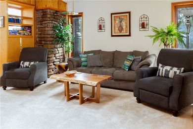 Turnkey Beaver Lake waterfront retreat with proven  income! - photo 11