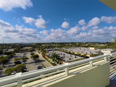 STUNNING CORNER UNIT FULLY FURNISHED!! MOVE IN READY! In the - photo 22