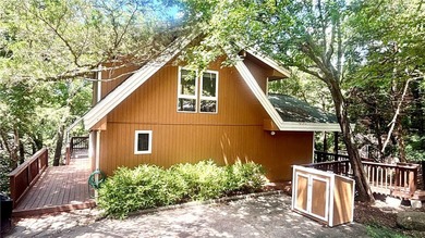 Turnkey Beaver Lake waterfront retreat with proven  income! - photo 27
