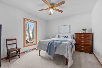 Why buy a place up north when you can live the lake lifestyle - photo 32