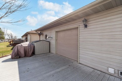 Why buy a place up north when you can live the lake lifestyle - photo 42