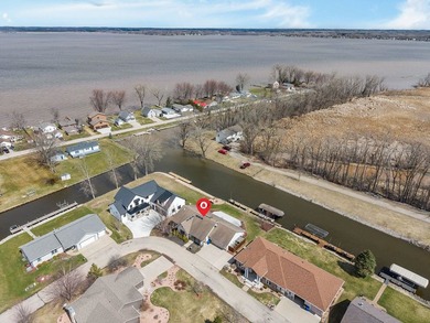 Why buy a place up north when you can live the lake lifestyle - photo 54