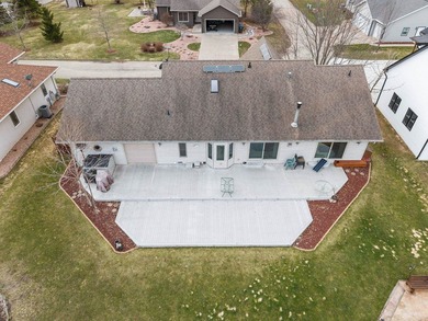 Why buy a place up north when you can live the lake lifestyle - photo 60