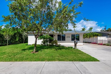 Discover this charming 3-bedroom, 2-bathroom single-family - photo 1
