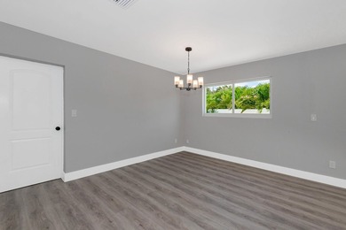 Discover this charming 3-bedroom, 2-bathroom single-family - photo 5