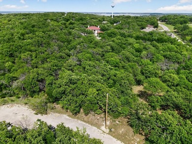 Nestled on a quiet cul-de-sac, this beautiful treed lot offers - photo 2