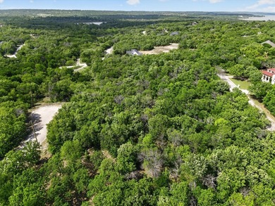 Nestled on a quiet cul-de-sac, this beautiful treed lot offers - photo 7