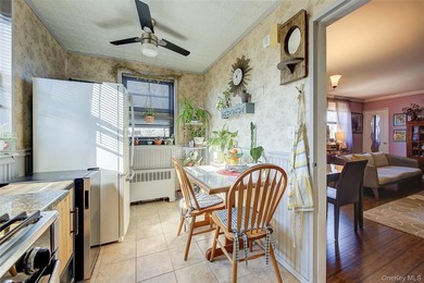 Welcome to this delightful 2-bedroom, 1-bath Upper-level corner - photo 13