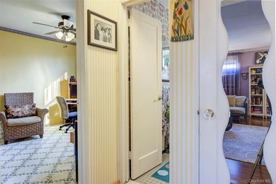 Welcome to this delightful 2-bedroom, 1-bath Upper-level corner - photo 18